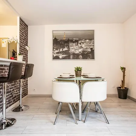 Chic With Bar In Paris Apartment Saint-Denis (Seine-Saint-Denis)