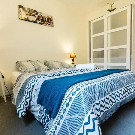 Apartment Chic With Bar In Paris Saint-Denis (Seine-Saint-Denis)